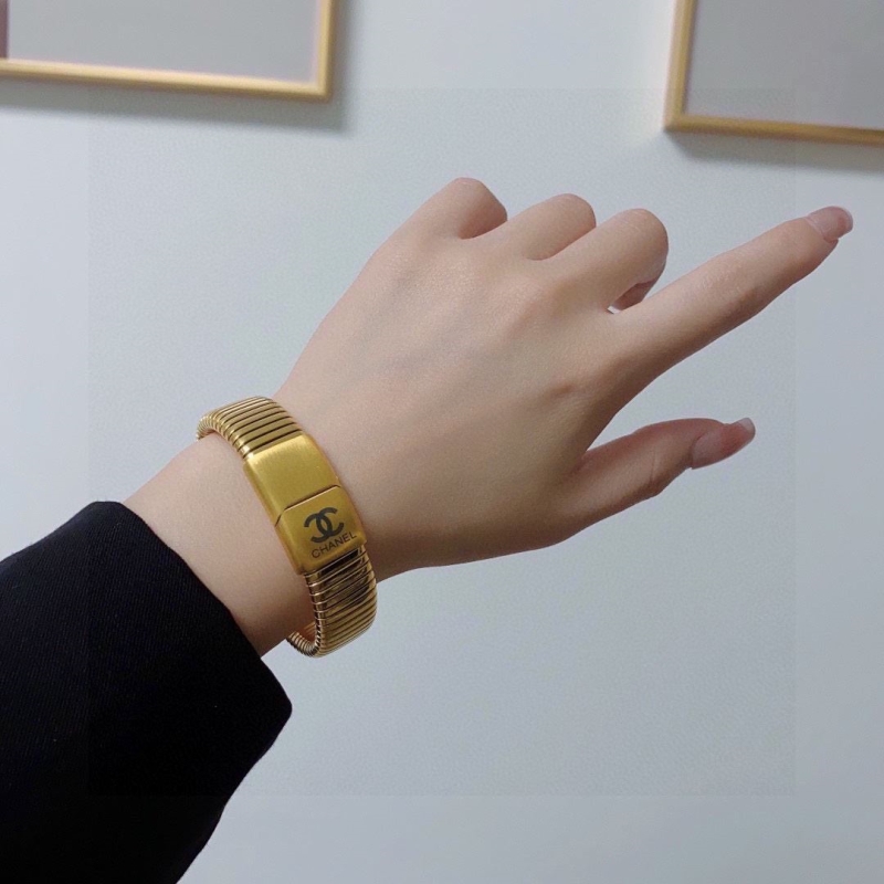 Ch**el bracelets